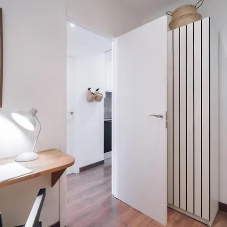 Διαμέρισμα Bolia - 2 Bedroom And Terrace In Eixample Esquerra Βαρκελώνη